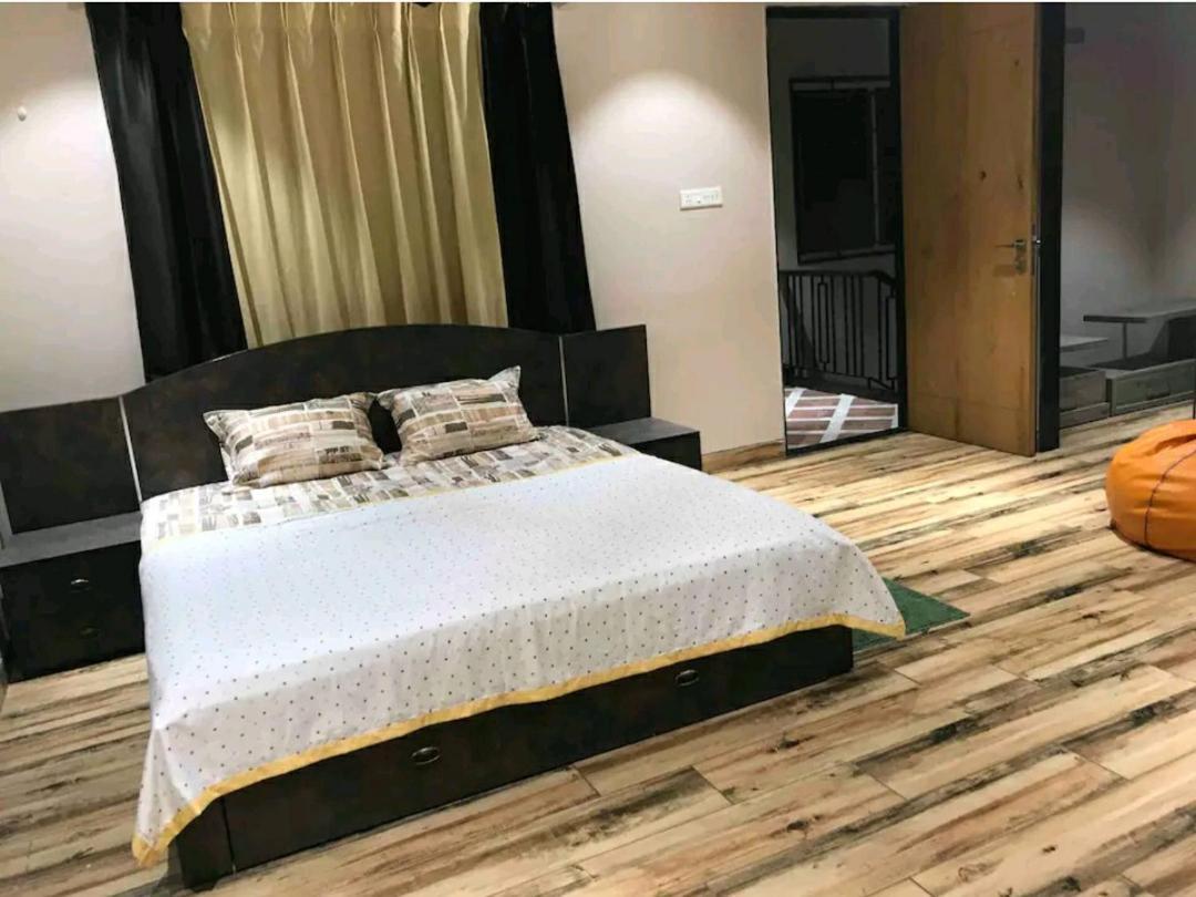Entire Craftsman House With 2 Bedrooms Kitchen And More Rāipur Εξωτερικό φωτογραφία